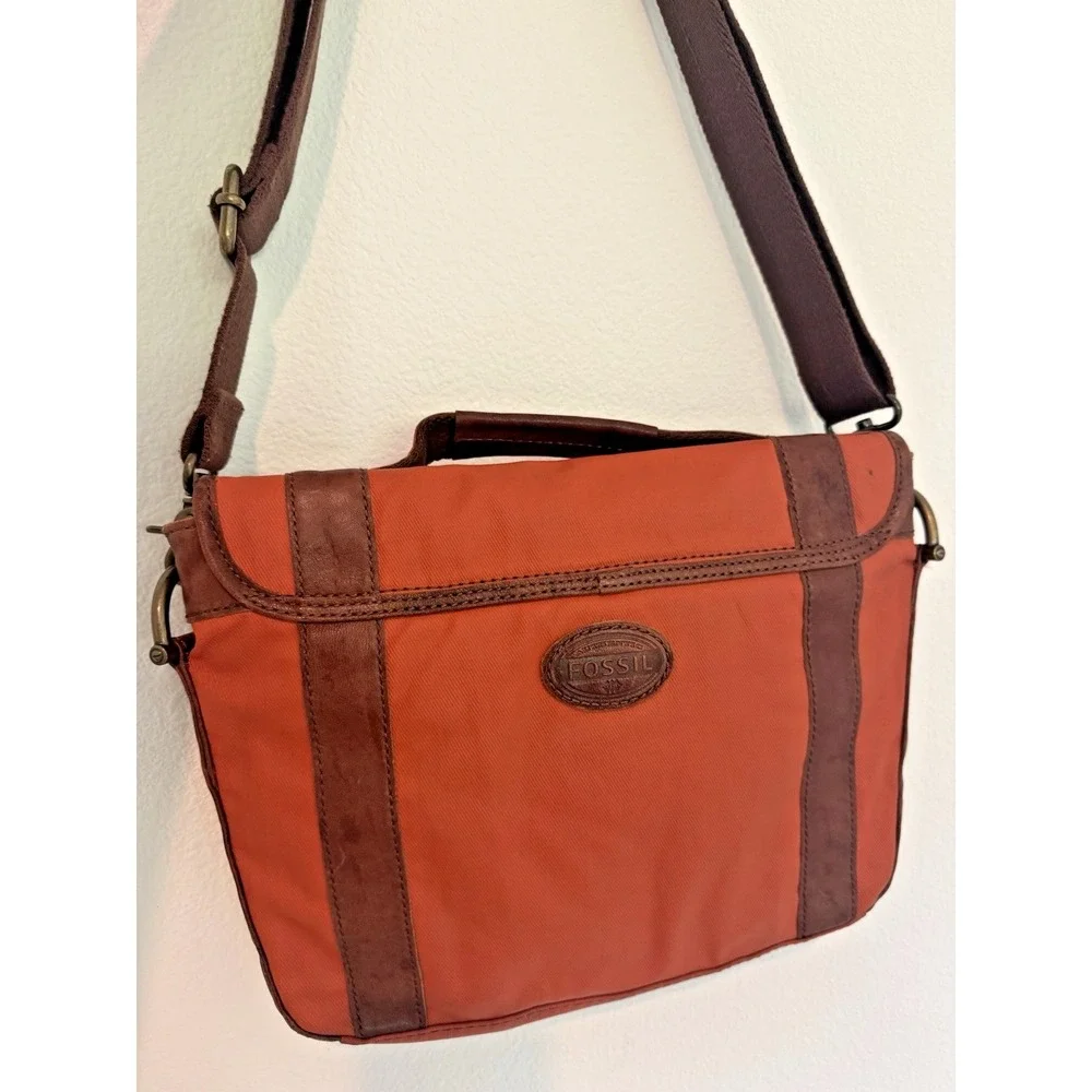 Fossil carry your